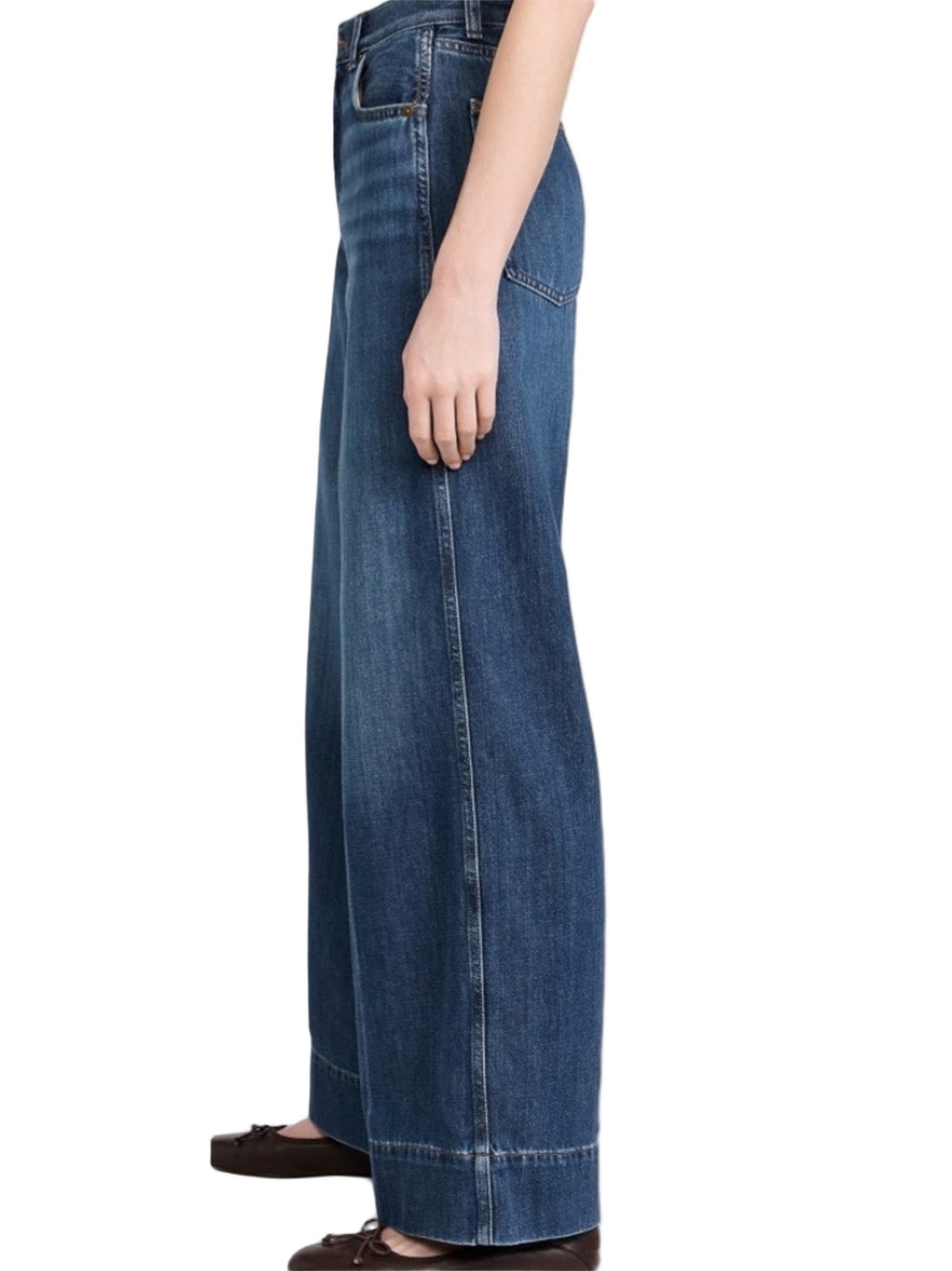 Madewell Super Wide tall hem denim blue jeans. Women’s size 26, 32” inseam